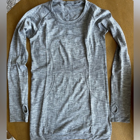 Lululemon Swiftly Long Sleeve Tech - Picture 1 of 4